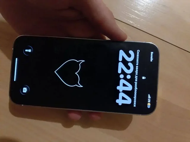 iPhone 13 Pro 128 ГБ с аксессуарами - Смартфоны и телефоны в Кемерово