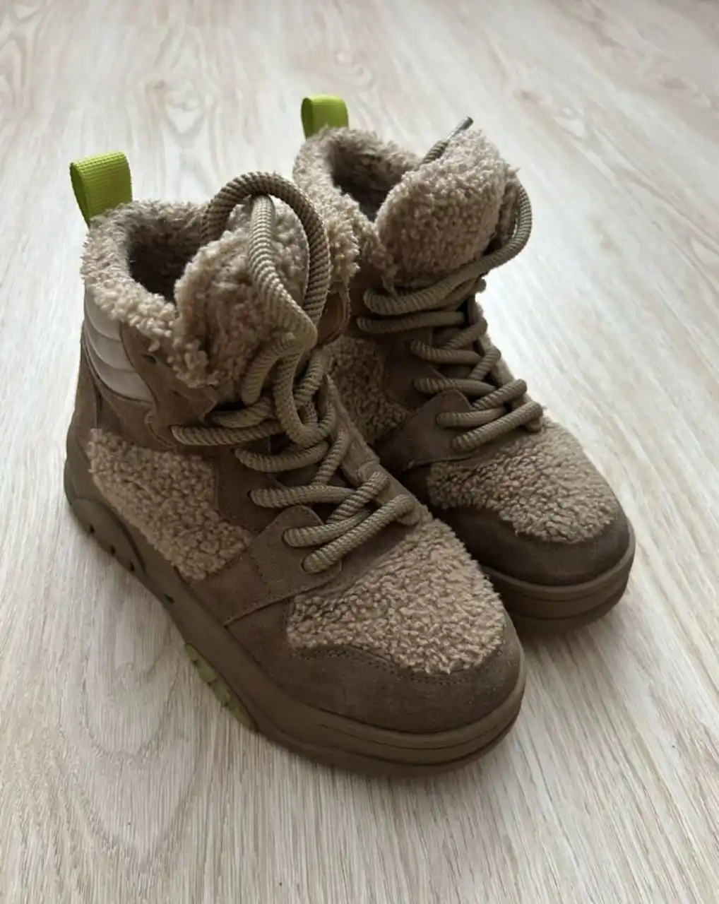 Демисезонные ботинки для девочки размер 33 - Детская обувь (Одежда) в Кемерово