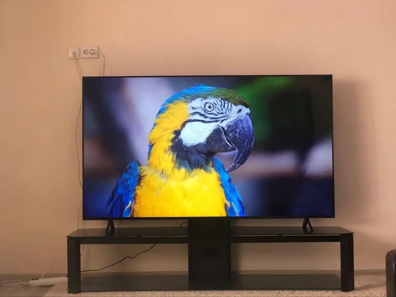 Продажа 4K телевизора LG и игрового системного блока - Электроника в Красноярск