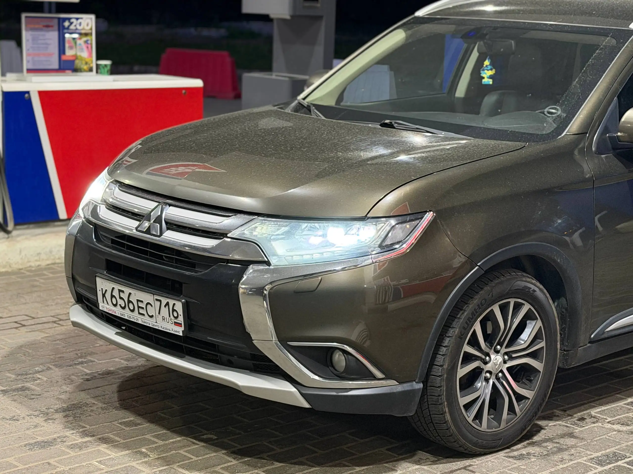 Mitsubishi Outlander 2016 2.4 4WD - Внедорожник (Авто) в Казань