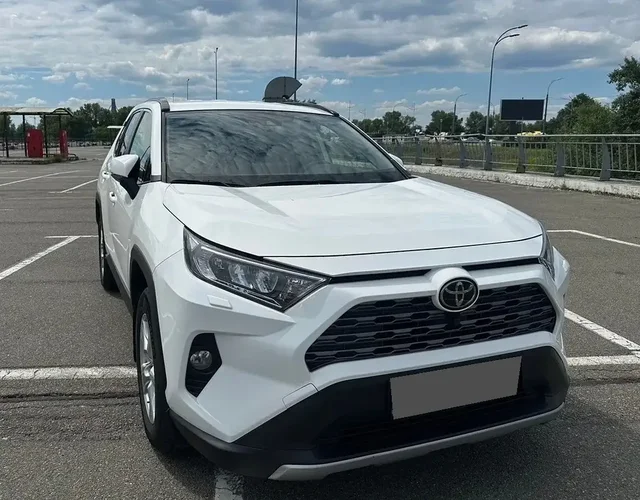 Toyota RAV4 2020 - Легковые авто в Оренбург