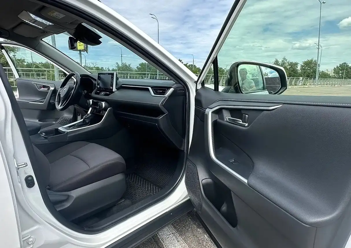 Toyota RAV4 2020 - Легковые автомобили (Авто) в Оренбург