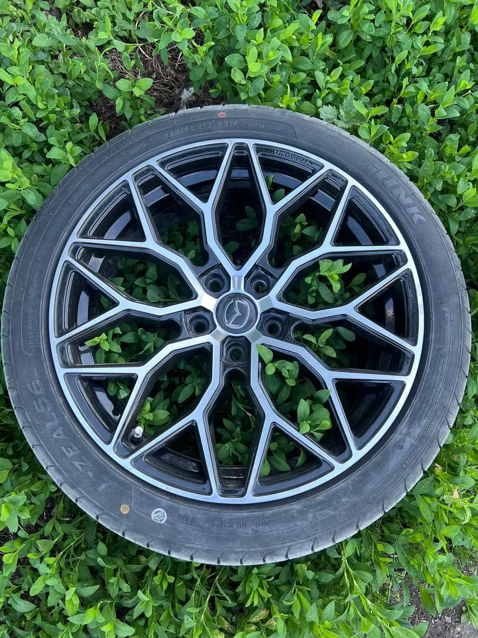 Продам комплект колес R18 225/45 - Шины, диски и колёса (Авто) в Новотроицк
