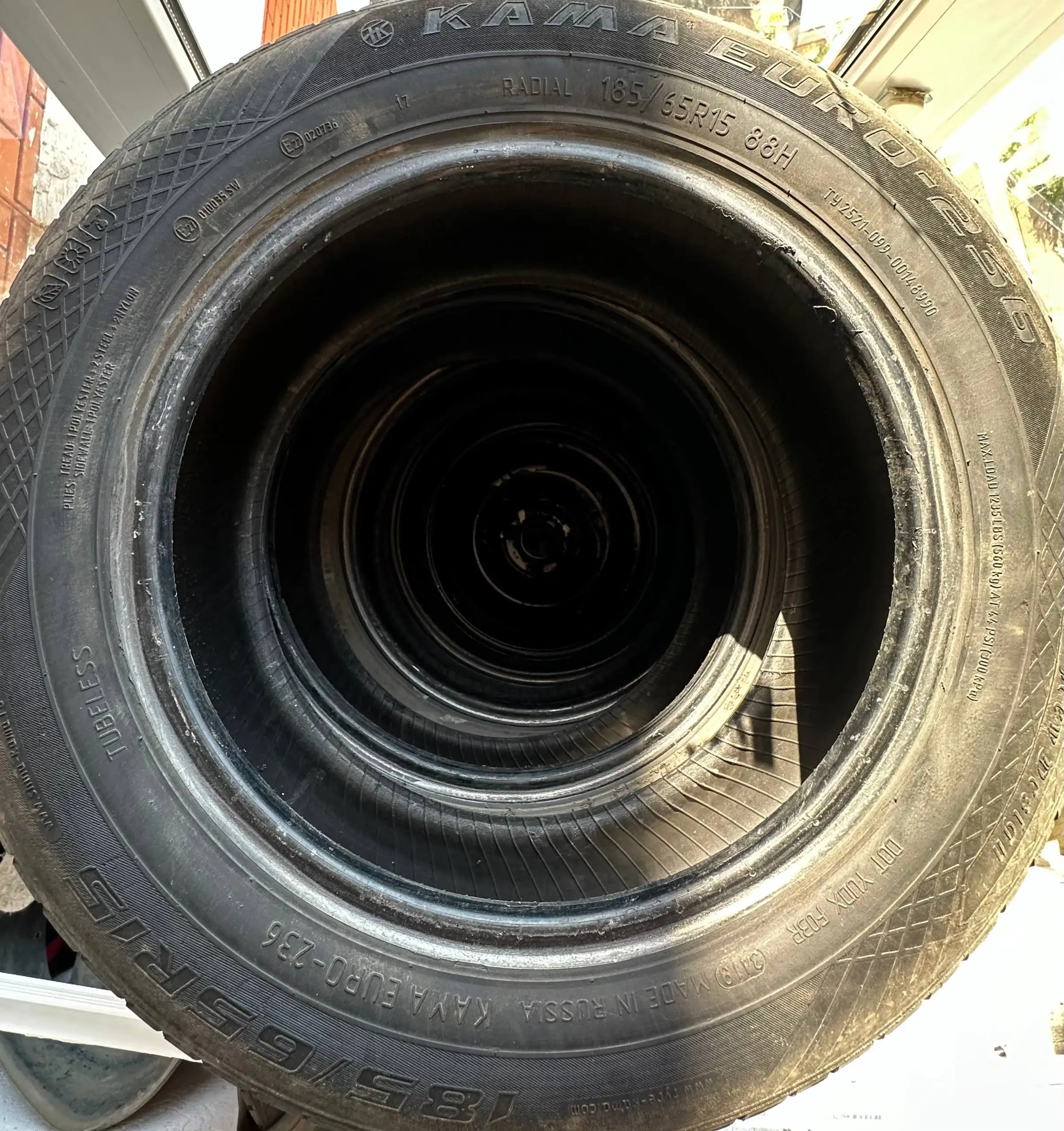 4 баллона 185/65 R15 - Шины и диски (Запчасти) в Оренбург