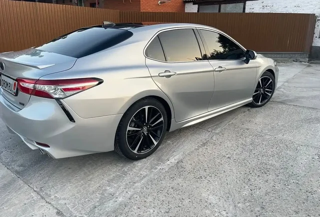 Toyota Camry 2019 заряженная - Авто в Оренбург