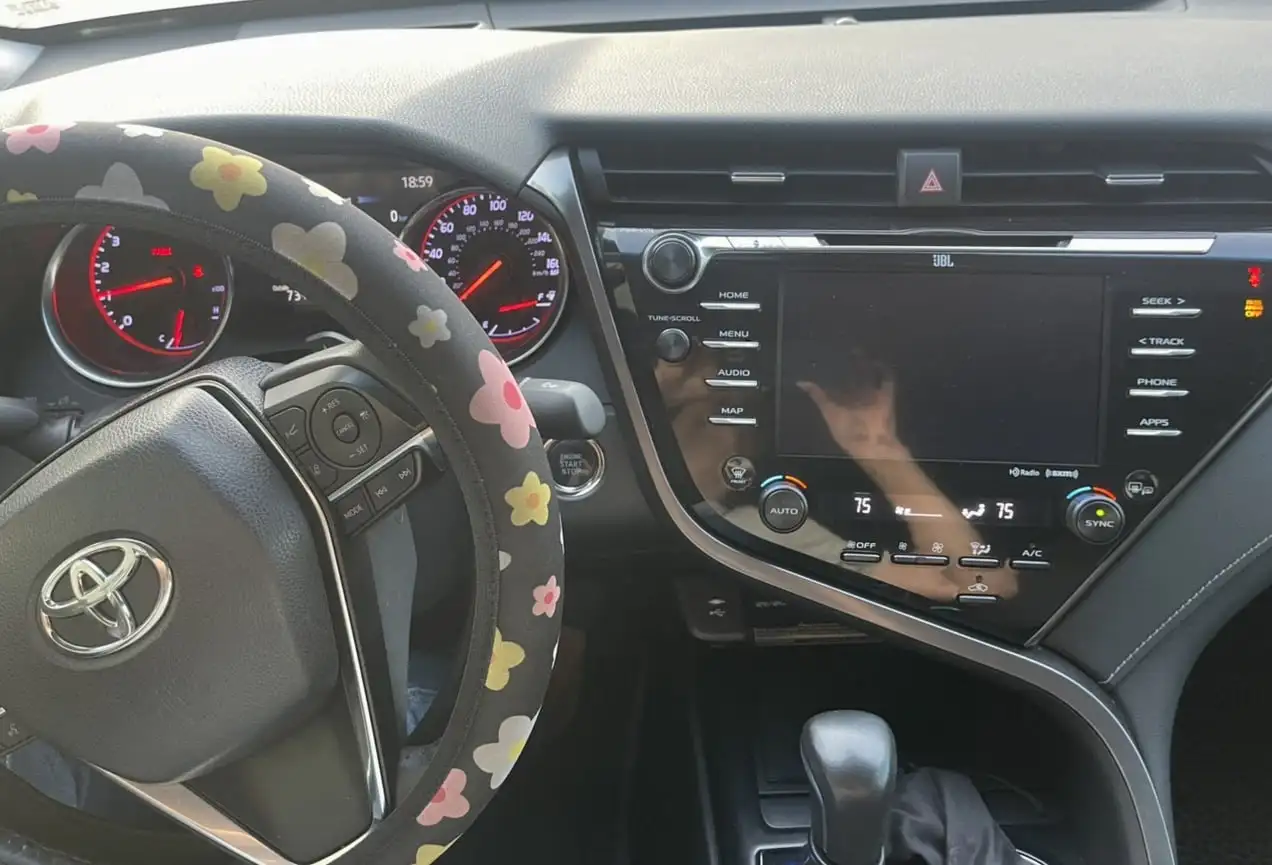 Toyota Camry 2019 заряженная - Toyota (Авто) в Оренбург