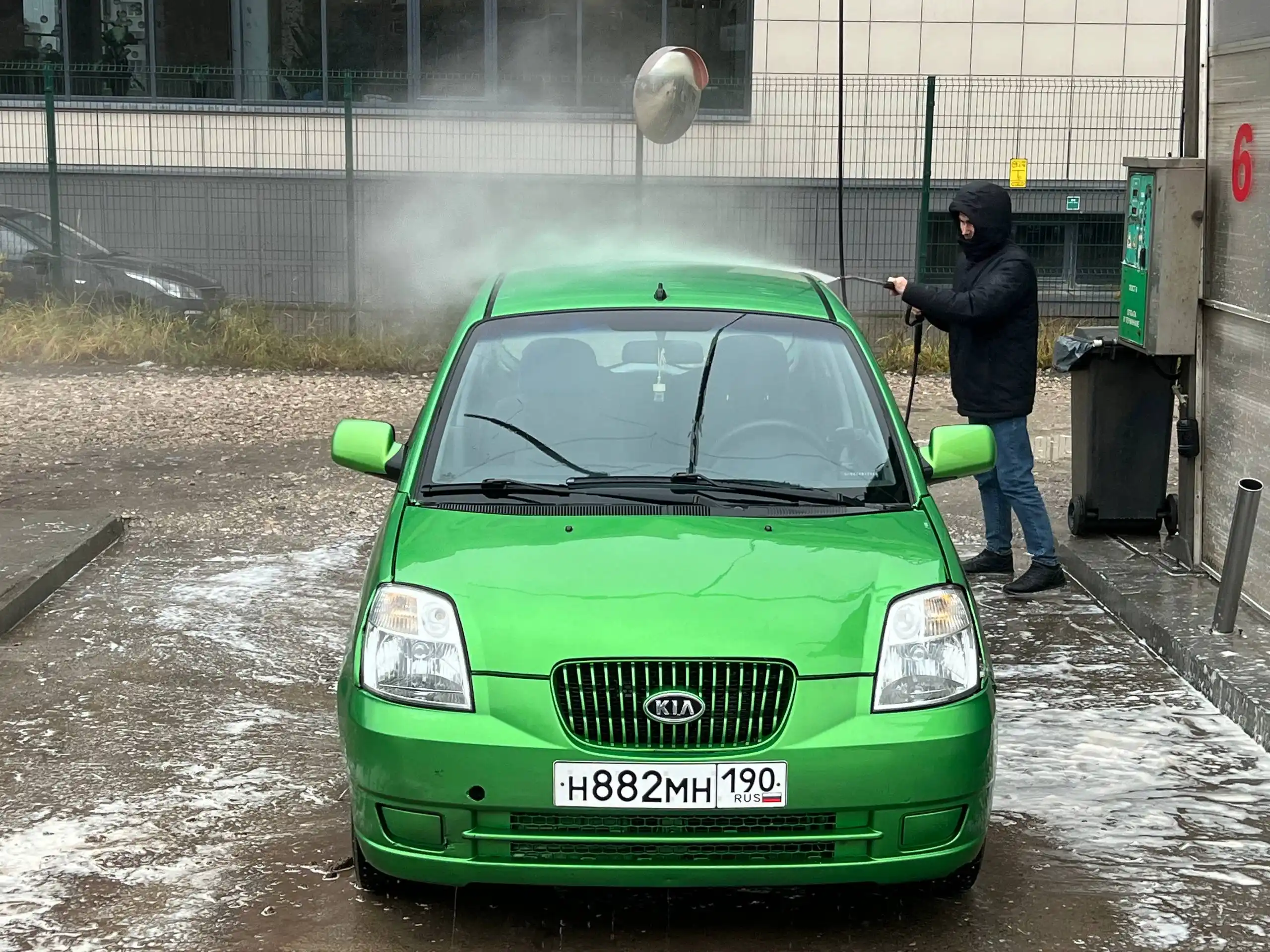 Продажа автомобилей GLK и KIA Picanto