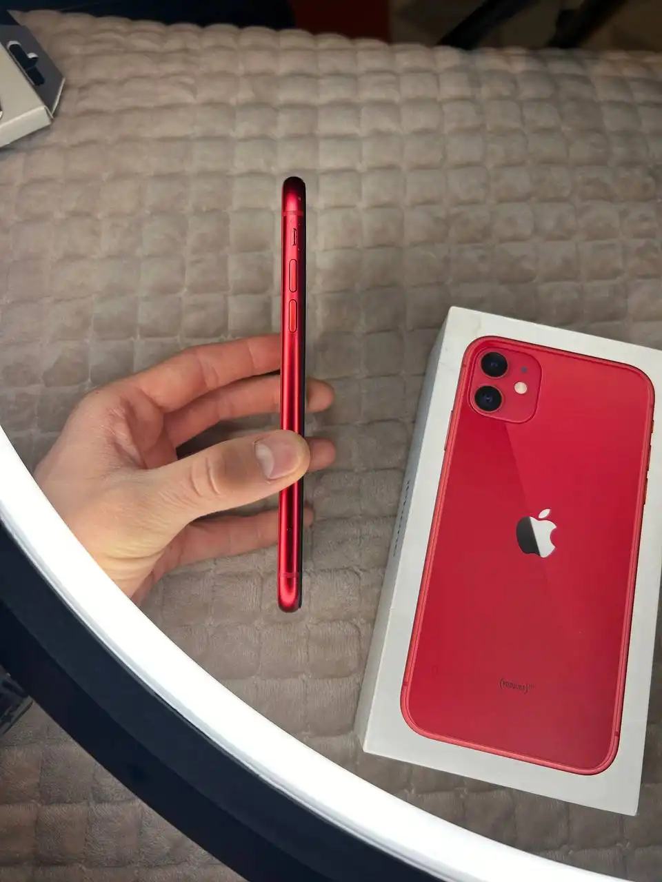 iPhone 11 64GB в хорошем состоянии