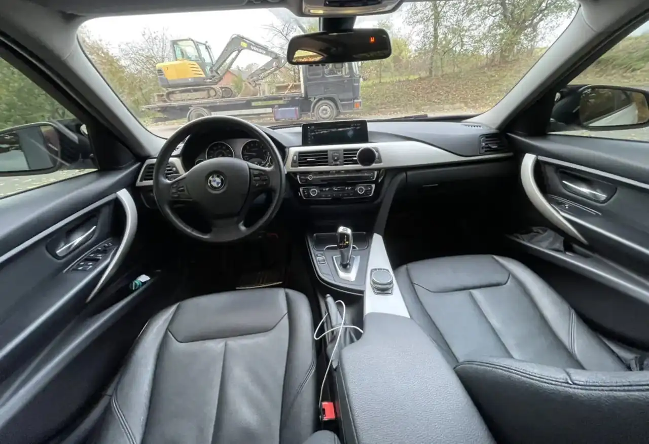 BMW 3 Series 2018 с пробегом 97 000 км