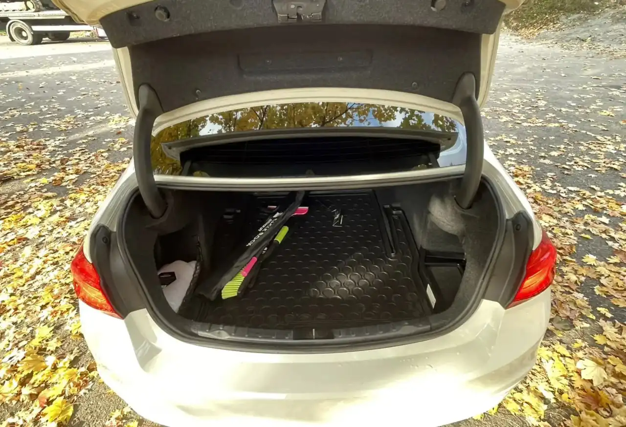 BMW 3 Series 2018 с пробегом 97 000 км