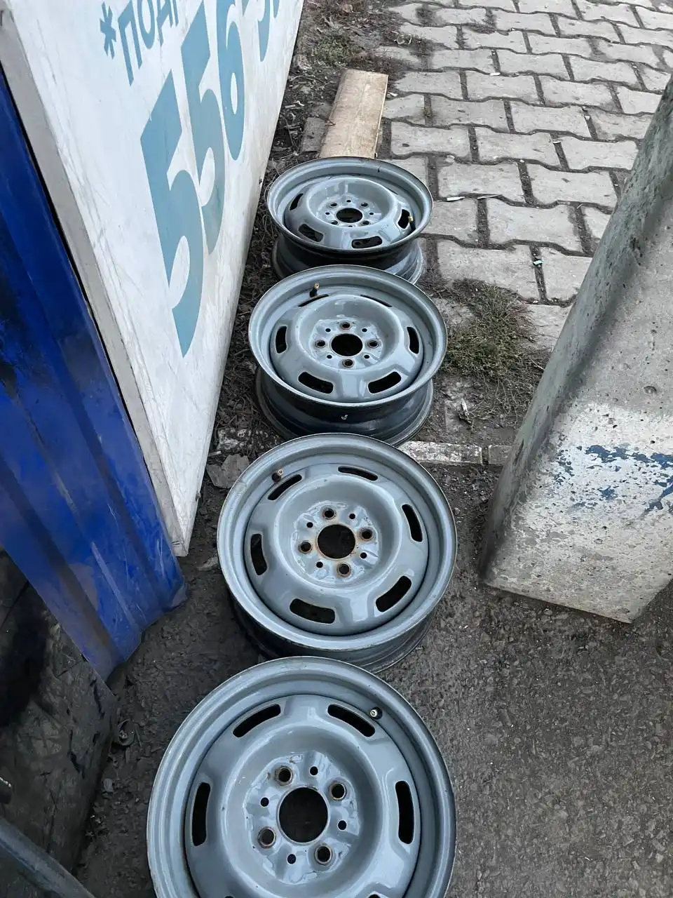 Продам комплект дисков R13