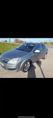 Продам Opel Astra 2011 года в отличном состоянии - частное объявление в Азнакаево