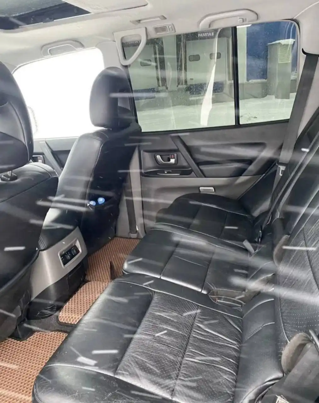 Продажа Mitsubishi Pajero III 2005 года в отличном состоянии