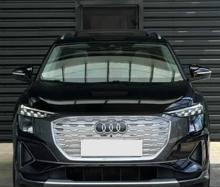 Продажа Audi Q5 e-tron 2022 года с пробегом 27000 км
