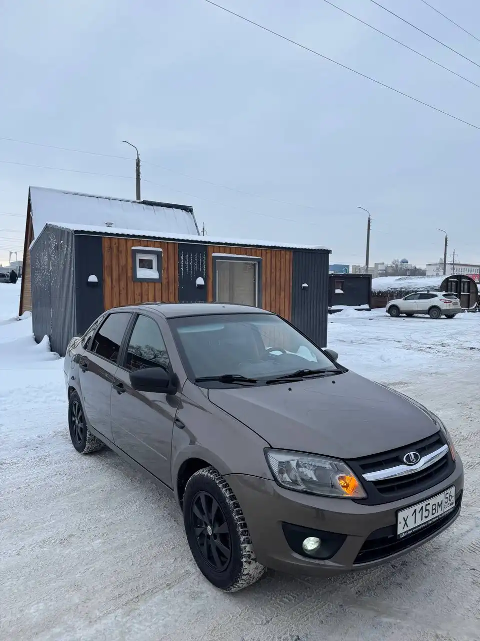 Продажа автомобиля 2016 года с пробегом 138 т км в Оренбурге