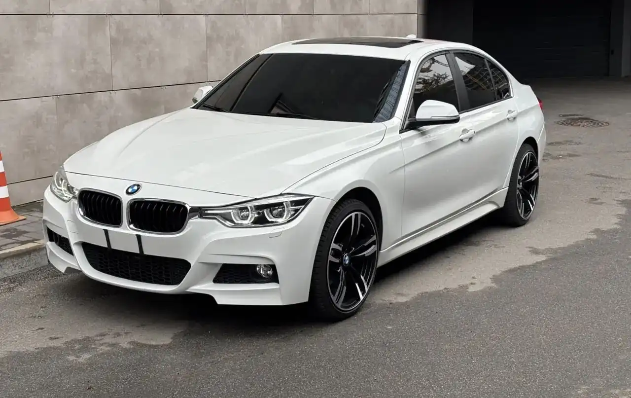 BMW 3 Series 330i xDrive 2017 (F30 рестайлинг) - Легковые автомобили (Авто) в Оренбург