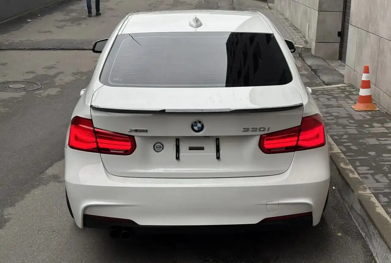 BMW 3 Series 330i xDrive 2017 год в Оренбурге - Авто в Оренбург