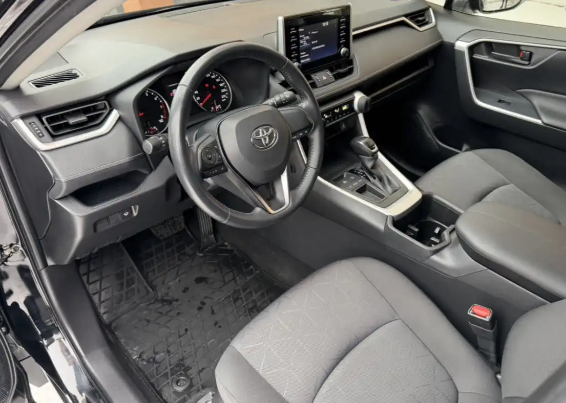 Продажа Toyota RAV4 V поколения 2022 года - Легковые автомобили (Авто) в Оренбург