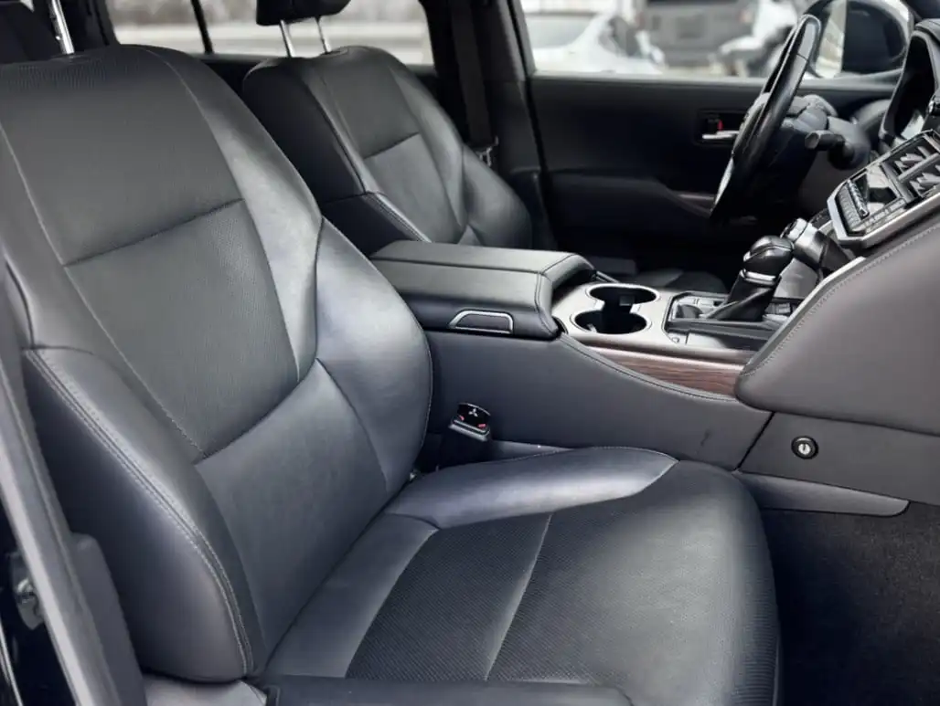 Toyota Land Cruiser 300 2022 года - Внедорожники (Авто) в Оренбург