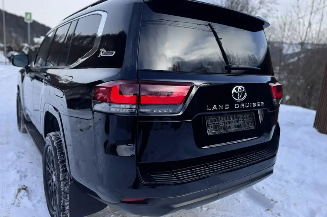 Toyota Land Cruiser 300 2022 года - Внедорожники (Авто) в Оренбург