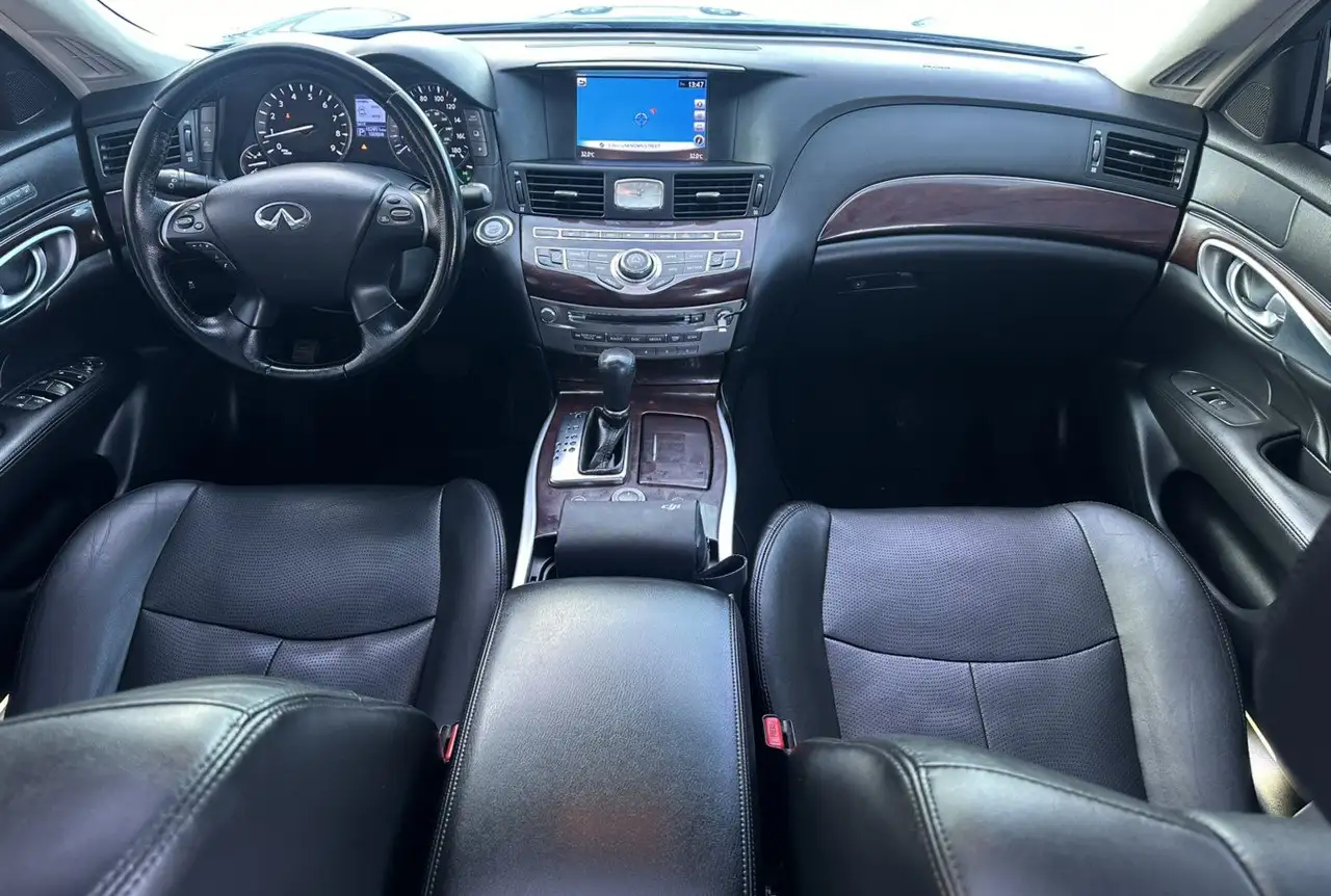 Infiniti Q70 максимальная комплектация без ДТП - Легковые автомобили (Авто) в Оренбург