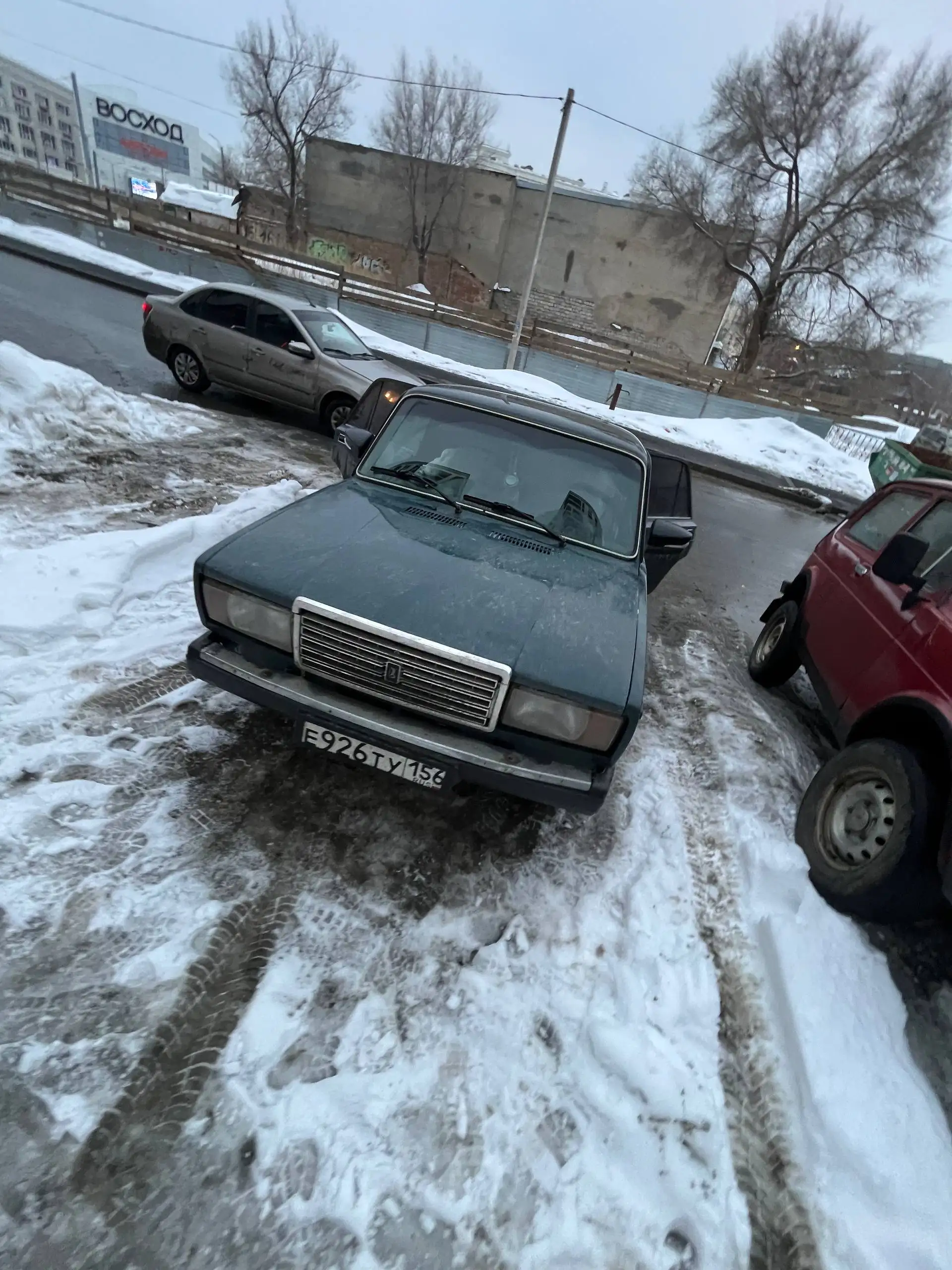 Продажа автомобиля с инжектором 7 лет, 5 ступенчатая КПП - Авто в Оренбург