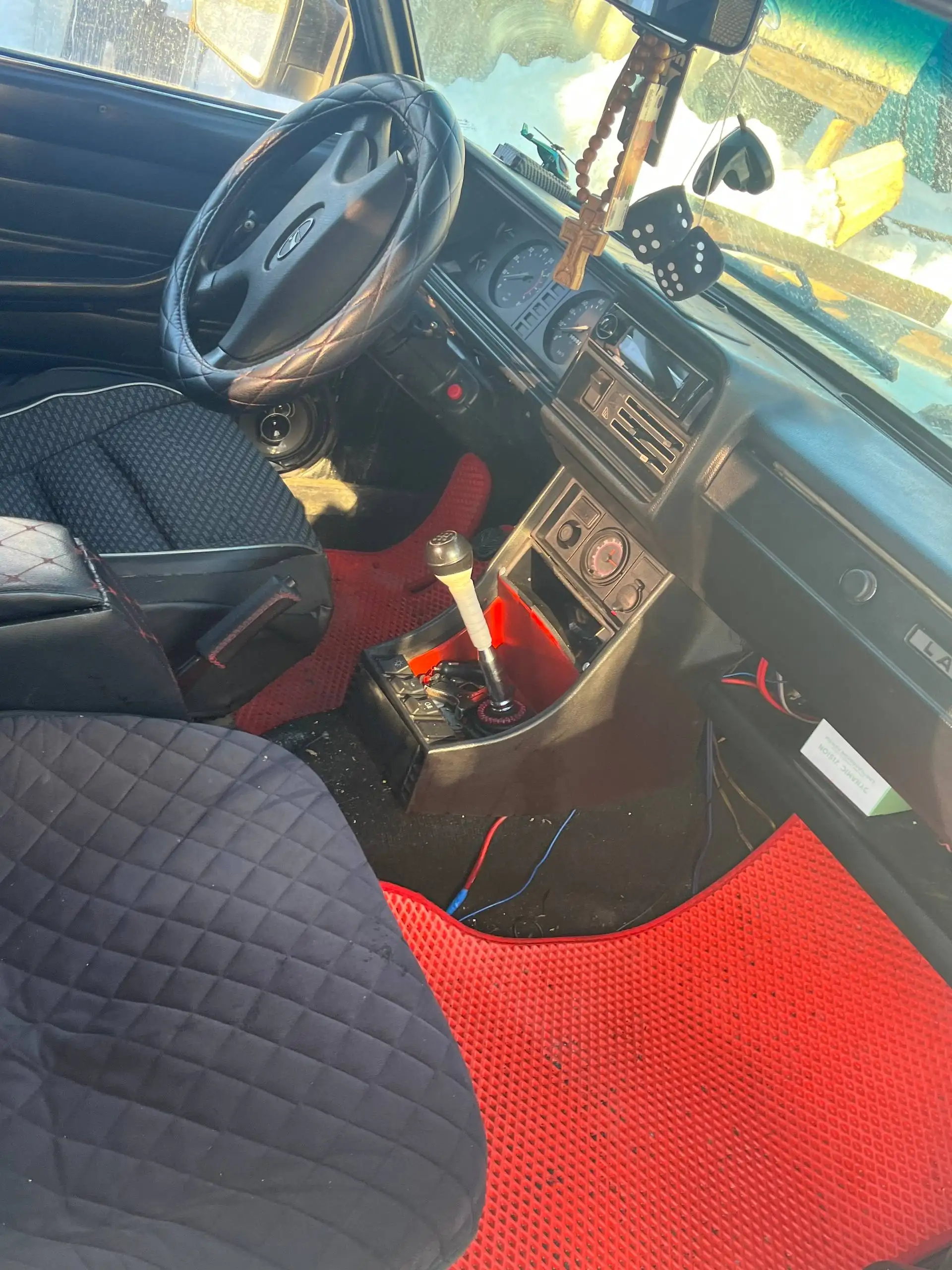 Продажа автомобиля с инжектором 7 лет, 5 ступенчатая КПП - Авто в Оренбург