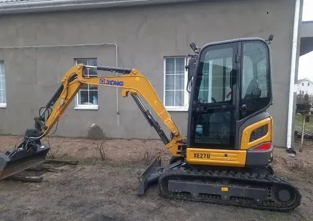 Продажа мини-погрузчика, вилочных погрузчиков и мини-экскаватора - Производство в Москва