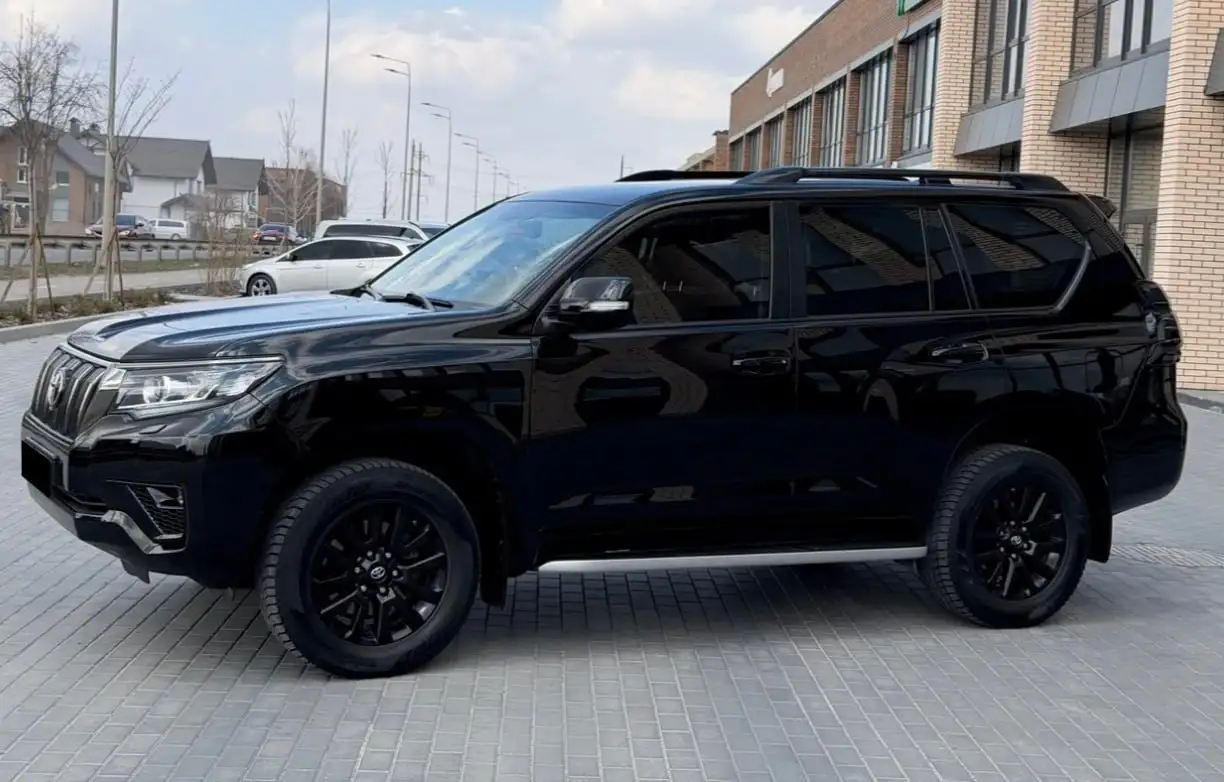 Toyota Land Cruiser Prado 2021 года - Внедорожник (Авто) в Оренбург