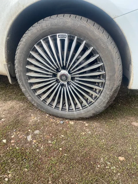 Комплект зимней резины 4 шт R17 50 210 - Шины и диски в Оренбург