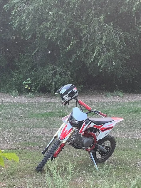 Питбайк Rizee 140 кубов с подарками - Разборка/запчасти в Оренбург