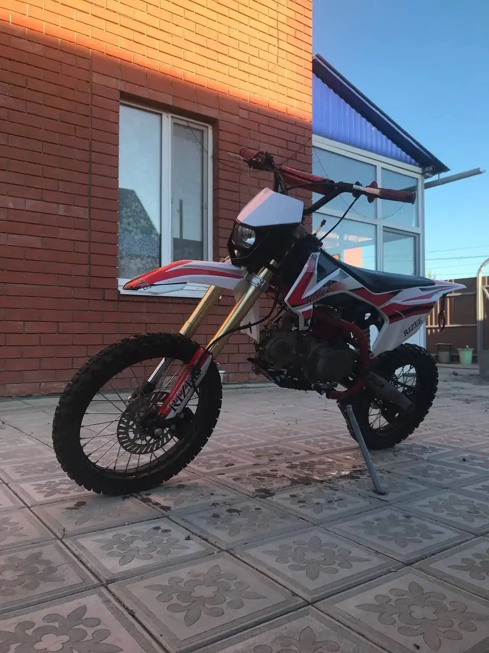 Питбайк Rizee 140 кубов с подарками - Мотоциклы (Авто) в Оренбург