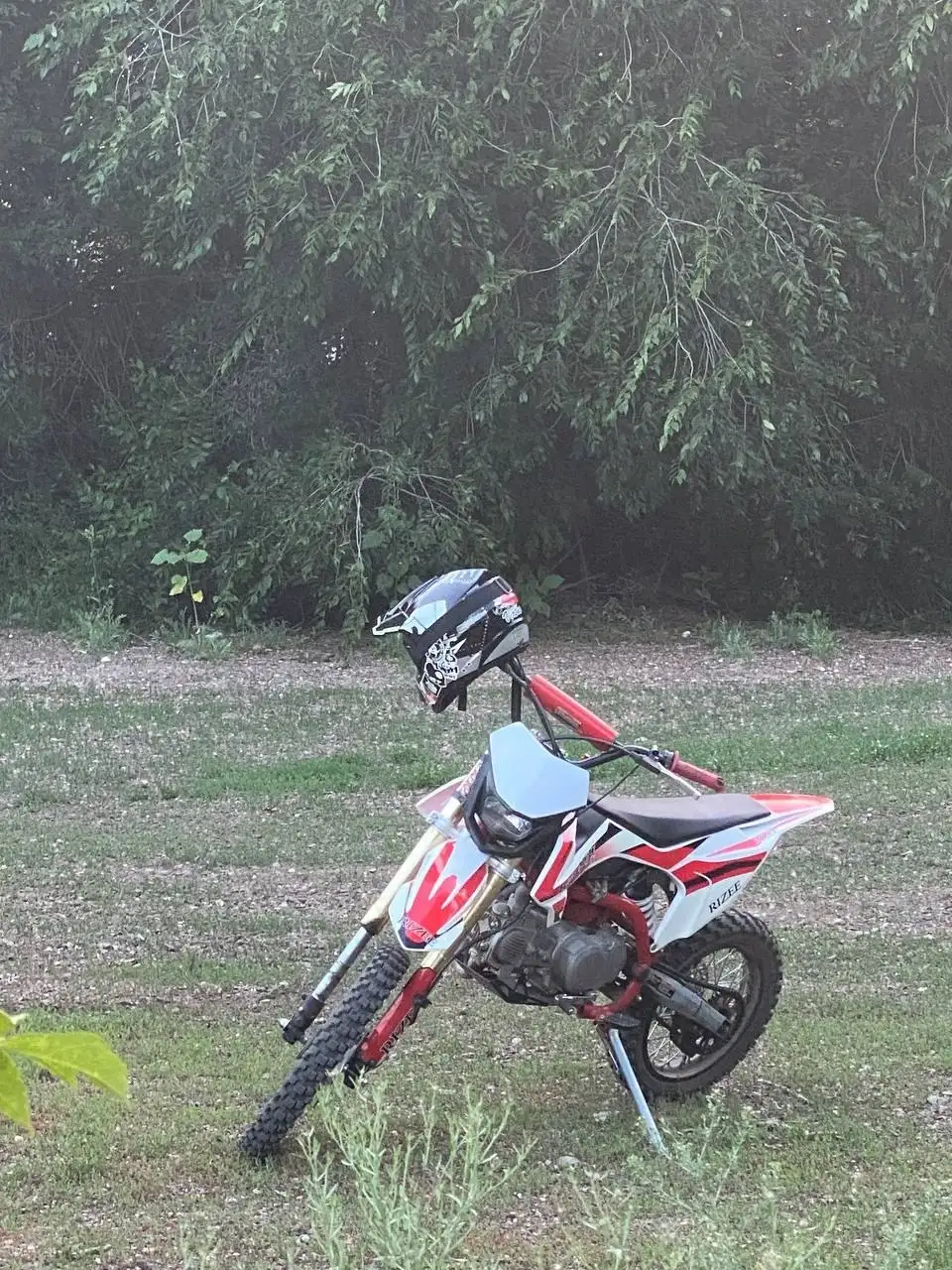 Питбайк Rizee 140 кубов с подарками - Мотоциклы (Авто) в Оренбург