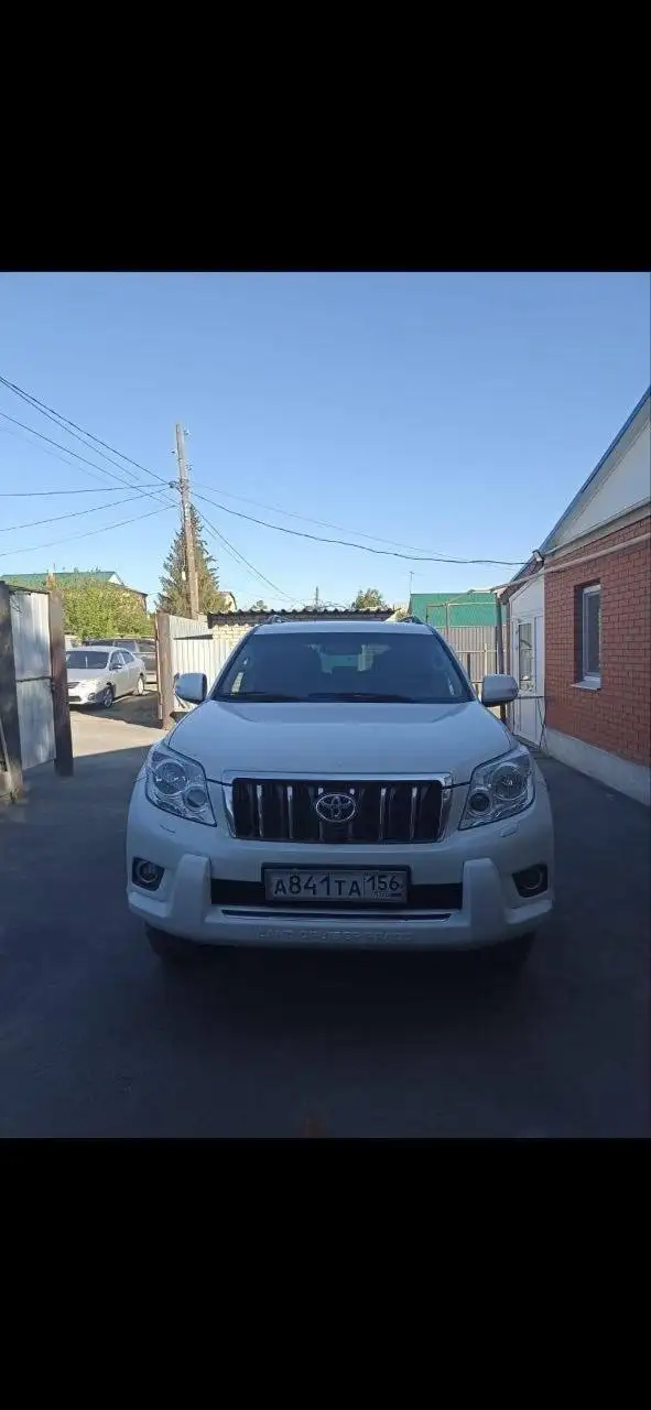 Продажа Toyota Land Cruiser Prado 2011 года - Внедорожники (Авто) в Оренбург