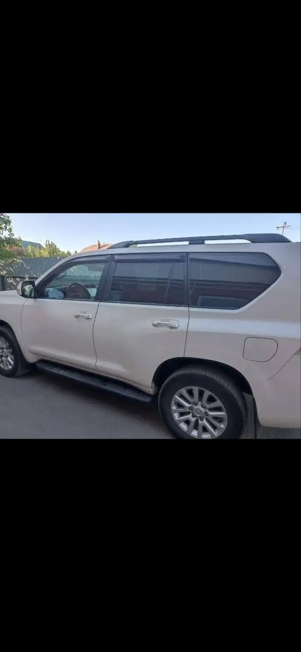 Продажа Toyota Land Cruiser Prado 2011 года - Внедорожники (Авто) в Оренбург