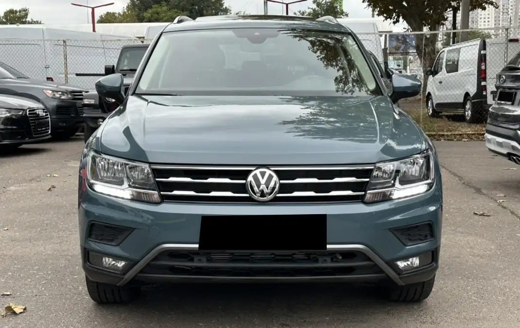Volkswagen Tiguan 2019 SEL Premium - Легковые автомобили (Авто) в Оренбург
