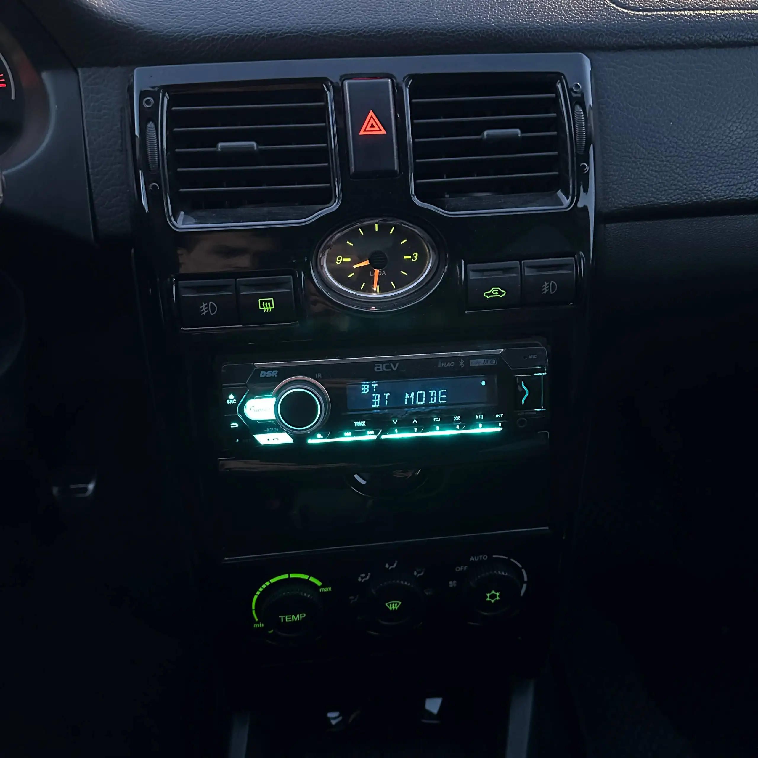 Lada Priora 2012 года, 16 клапанов, кондиционер - Легковые автомобили (Авто) в Оренбург