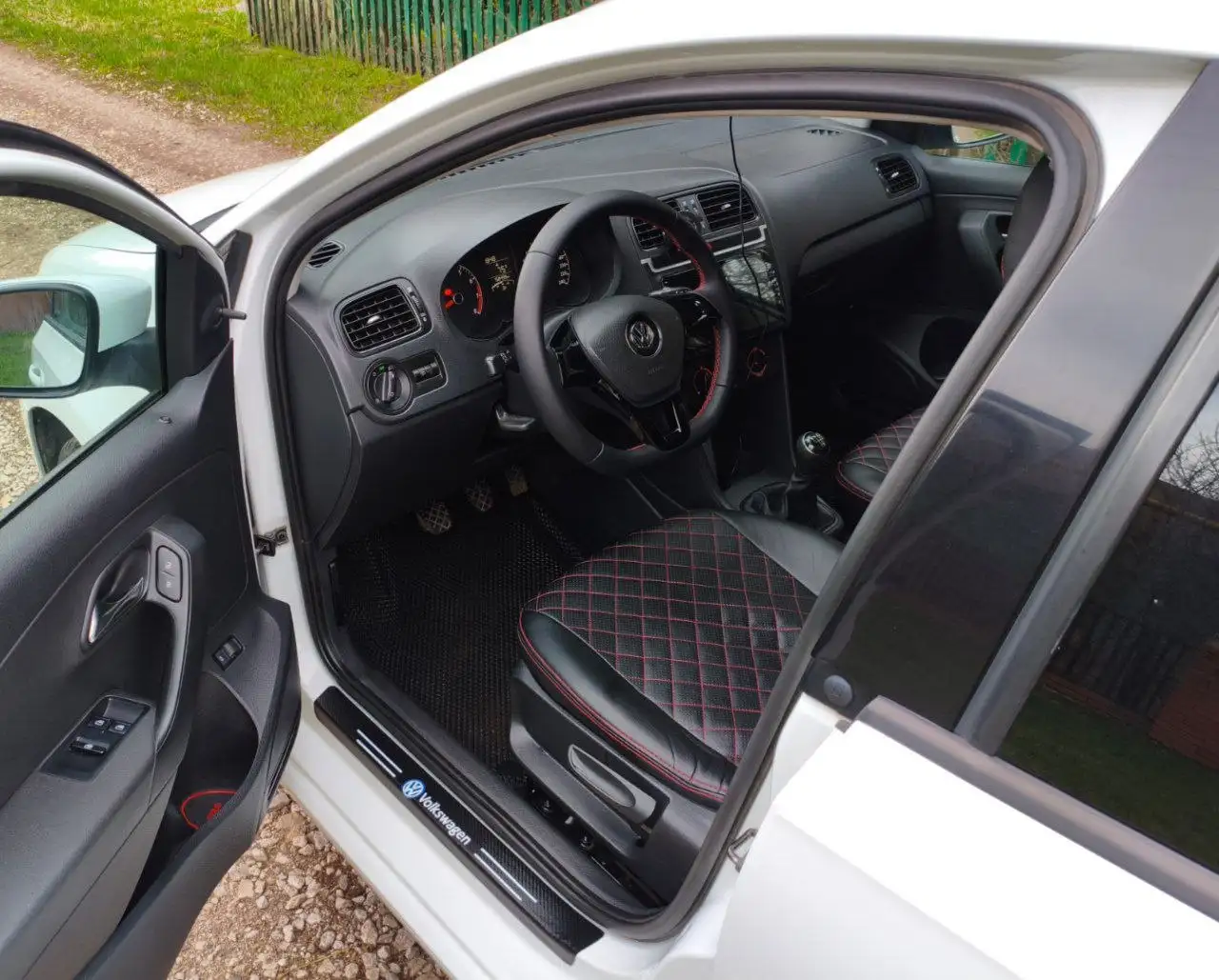 Volkswagen Polo Sedan 2015 - Легковые автомобили (Авто) в Стерлитамак