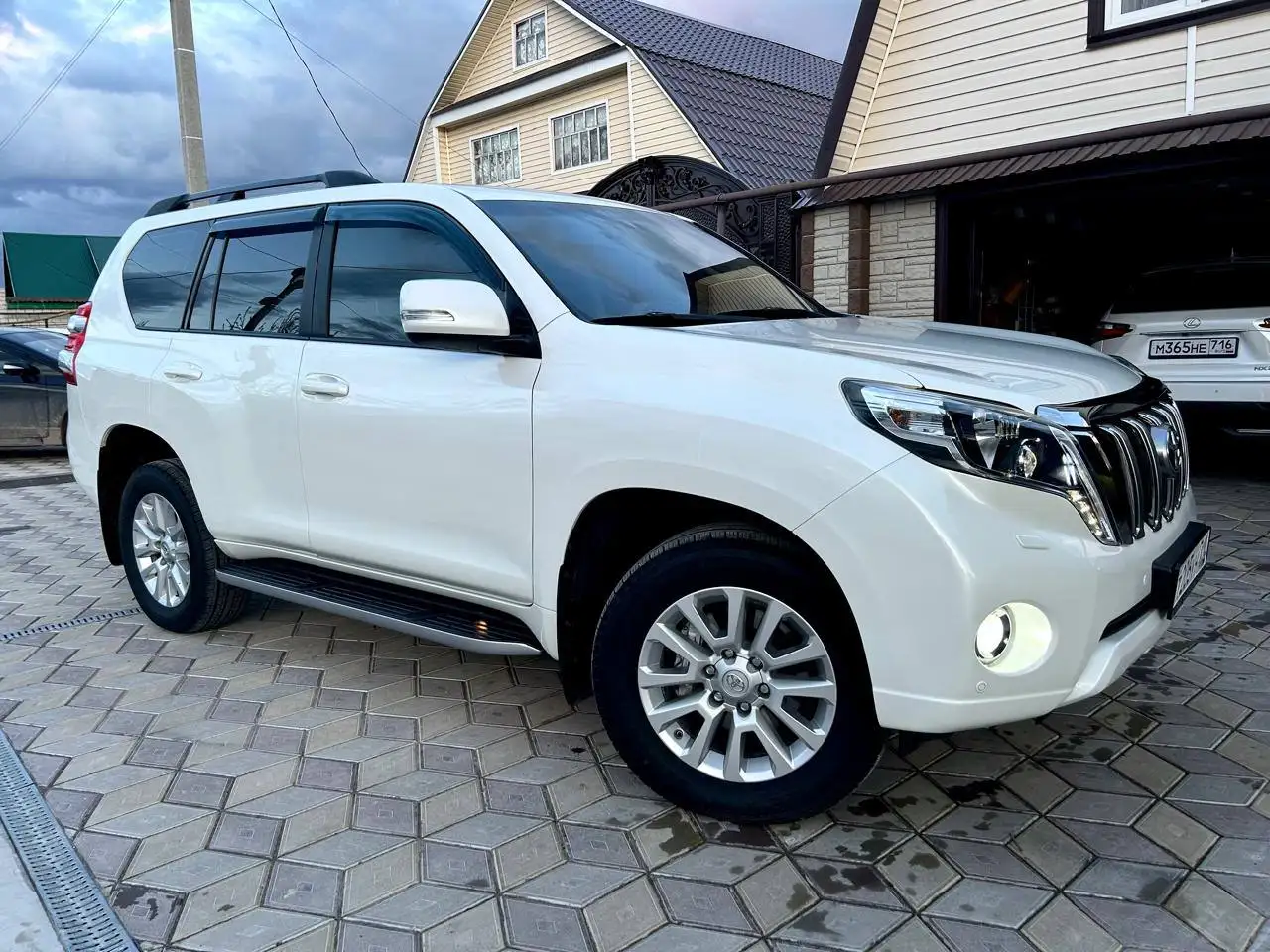 Toyota Land Cruiser Prado 2014 - Внедорожники (Авто) в Арск
