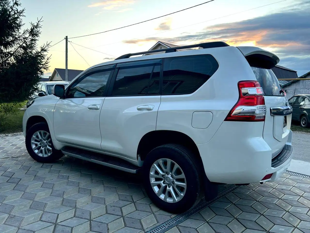 Toyota Land Cruiser Prado 2014 - Внедорожники (Авто) в Арск