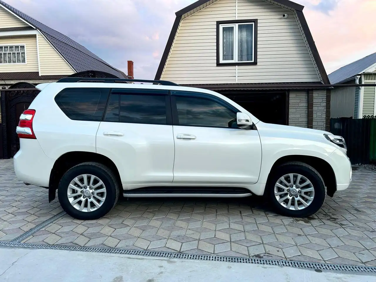 Toyota Land Cruiser Prado 2014 - Внедорожники (Авто) в Арск