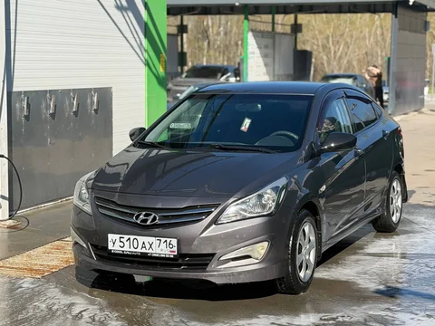 Hyundai Solaris 2014, рестайлинг, 2 владельца - Автозапчасти и аксессуары в Оренбург