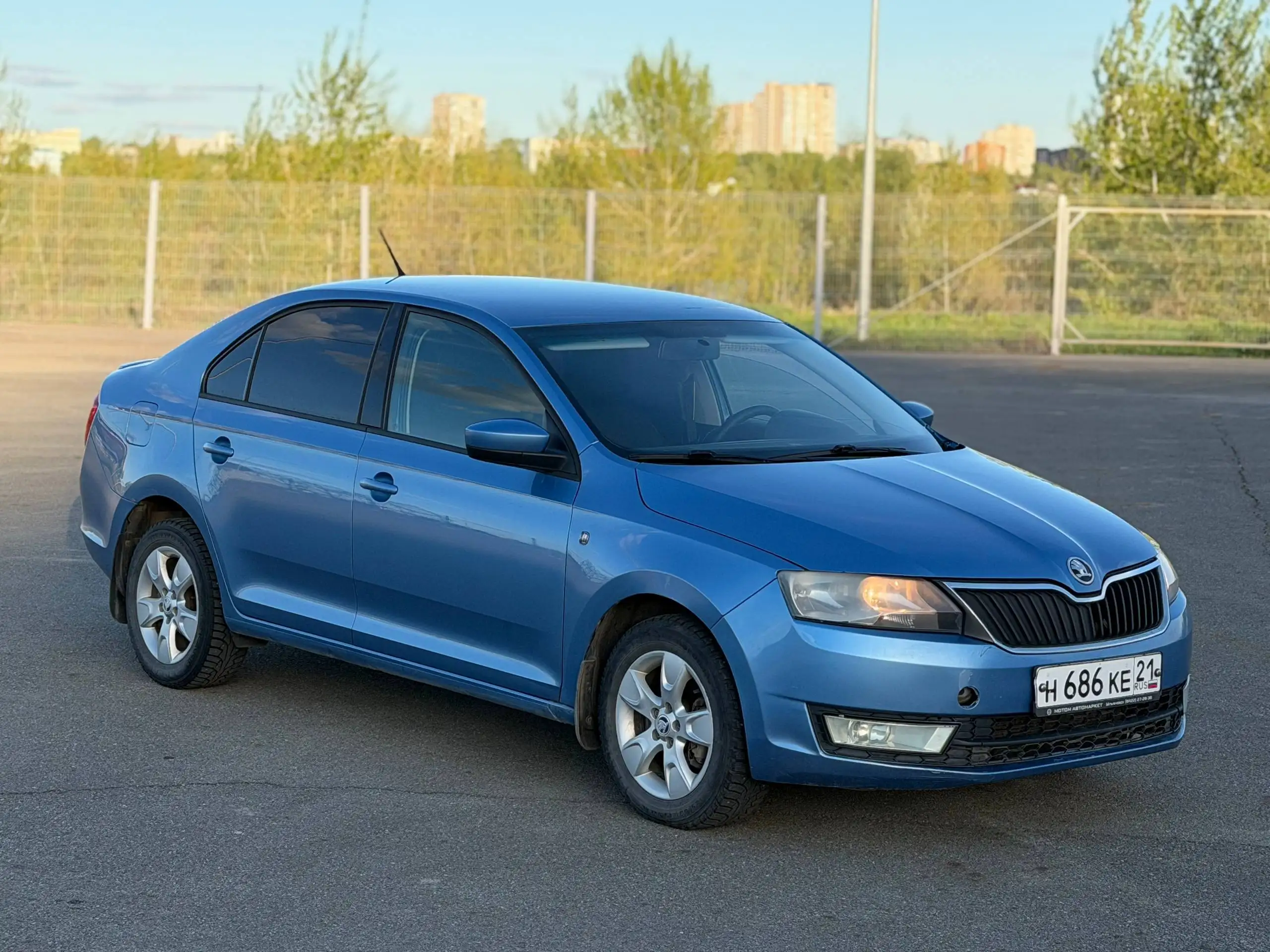 Шкода Рапид 1.4 автомат 2015 - Легковые автомобили (Авто) в Казань