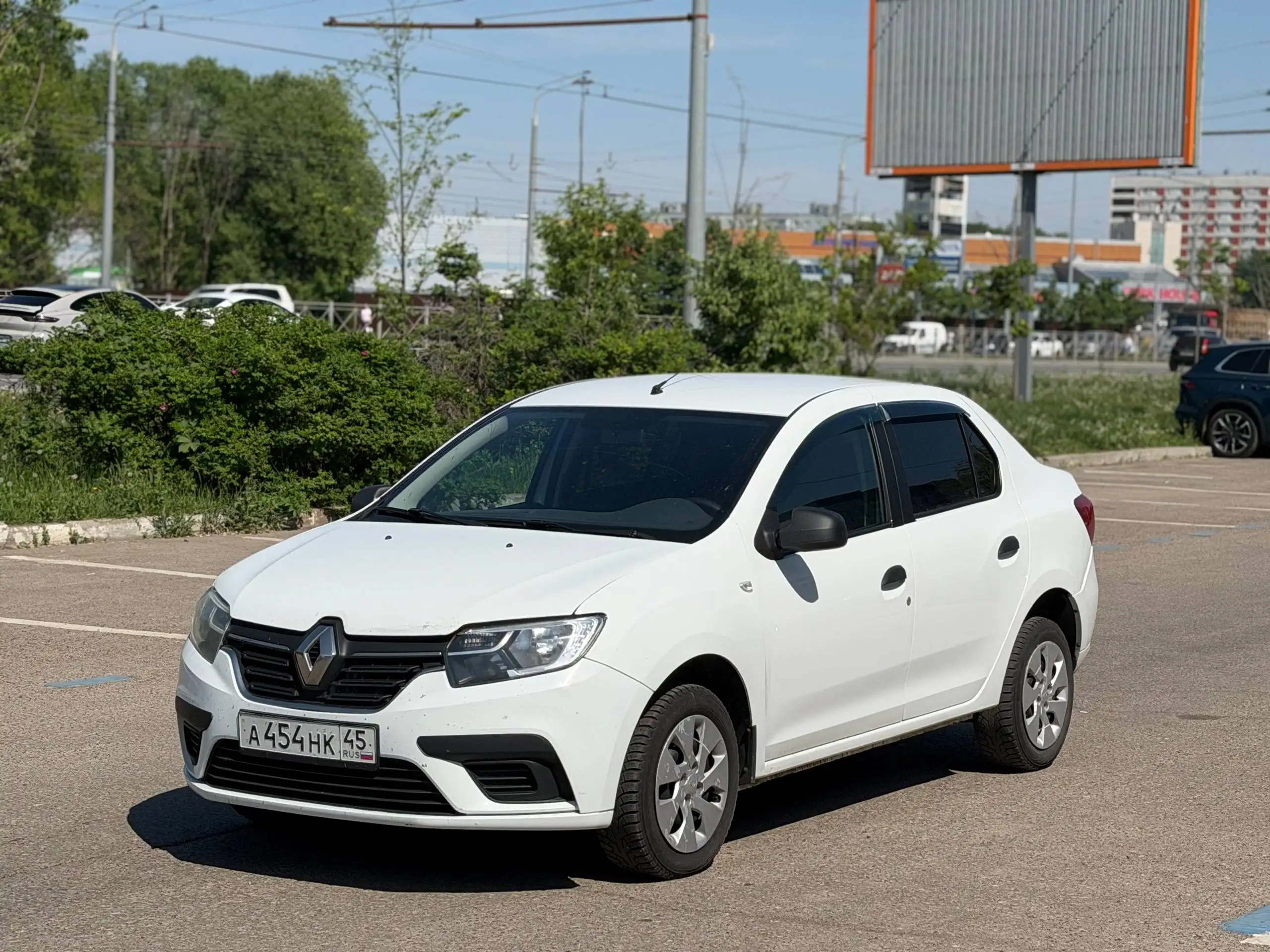 Renault Logan 2020 1.6 - Легковые автомобили (Авто) в Казань