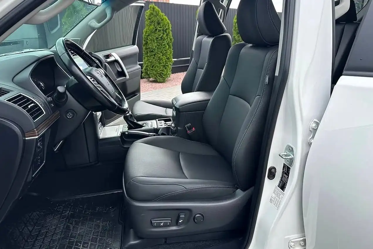 Toyota Land Cruiser Prado 2021 - Внедорожник (Авто) в Оренбург