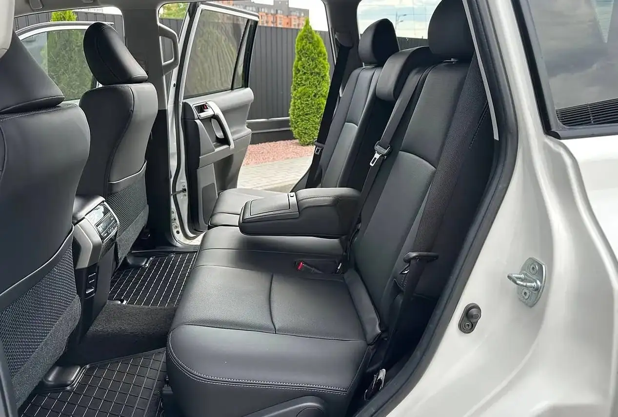 Toyota Land Cruiser Prado 2021 - Внедорожник (Авто) в Оренбург