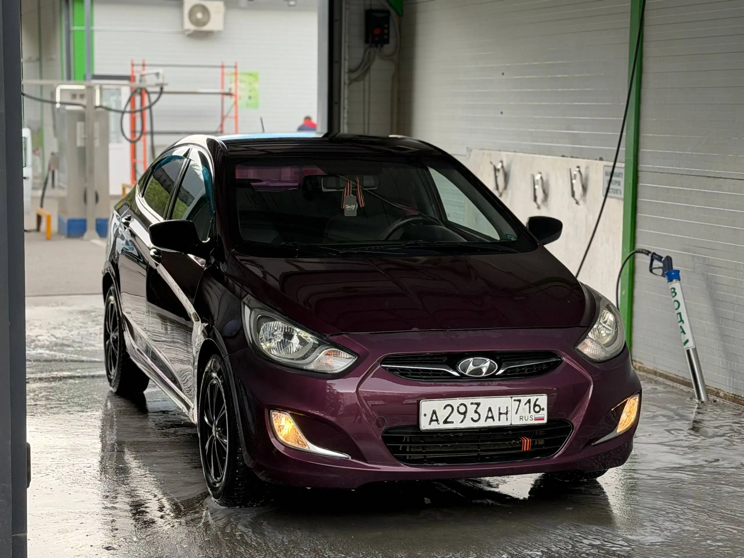 Hyundai Solaris 1.6 AT 2012 - Легковые автомобили (Авто) в Оренбург