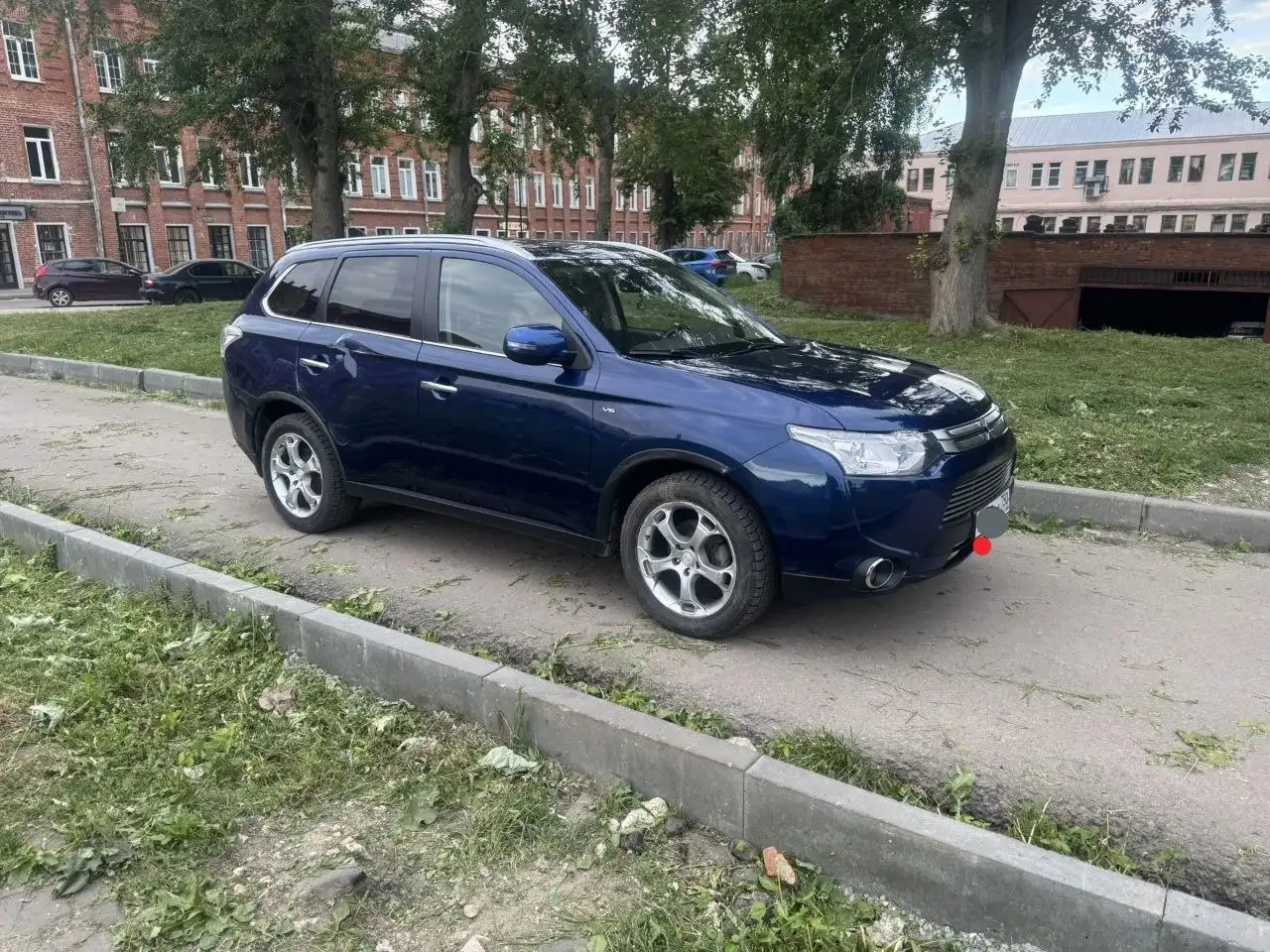Мицубиси Аутлендер 3 рест 2014 - Легковые автомобили (Авто) в Оренбург