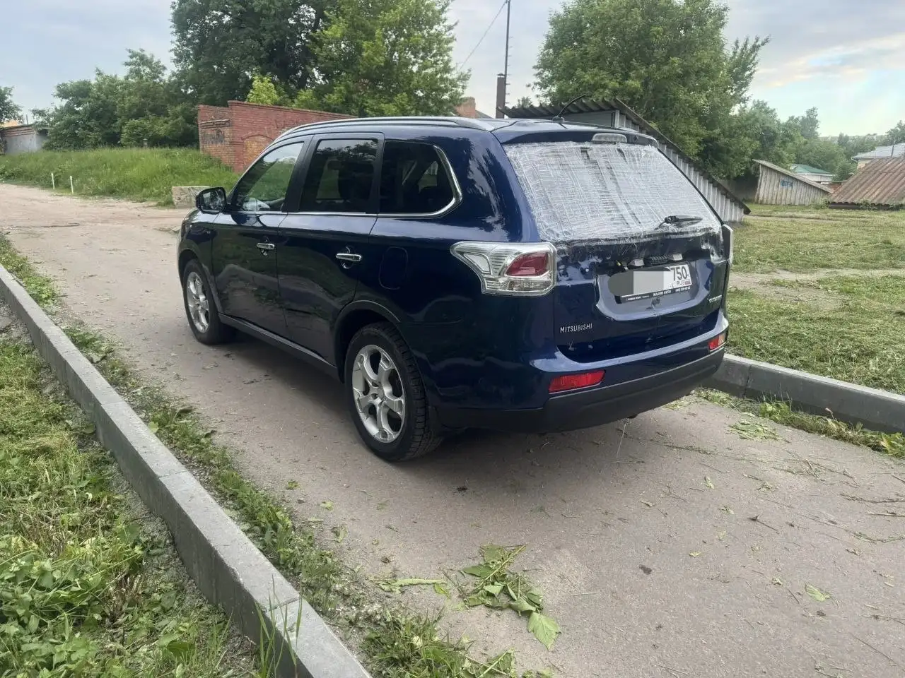 Мицубиси Аутлендер 3 рест 2014 - Легковые автомобили (Авто) в Оренбург