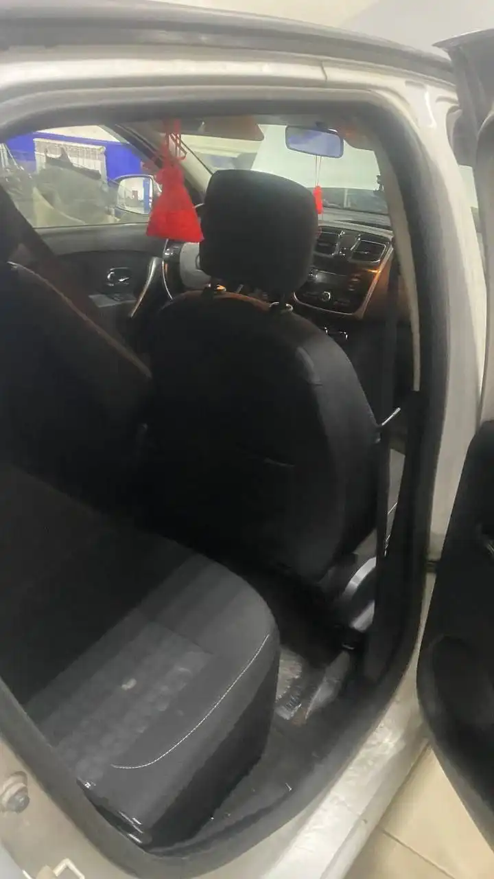 Продам автомобиль 2015 года с пробегом 138 тыс. км - Авто в Оренбург